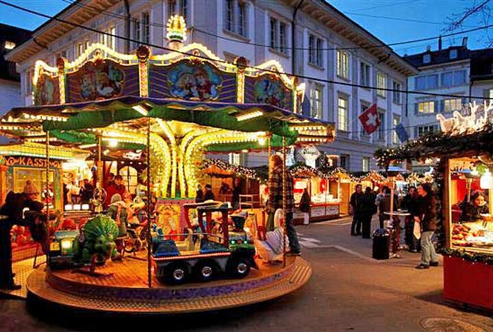 Lozärner Wiehnachtsmärt auf dem Franziskanerplatz