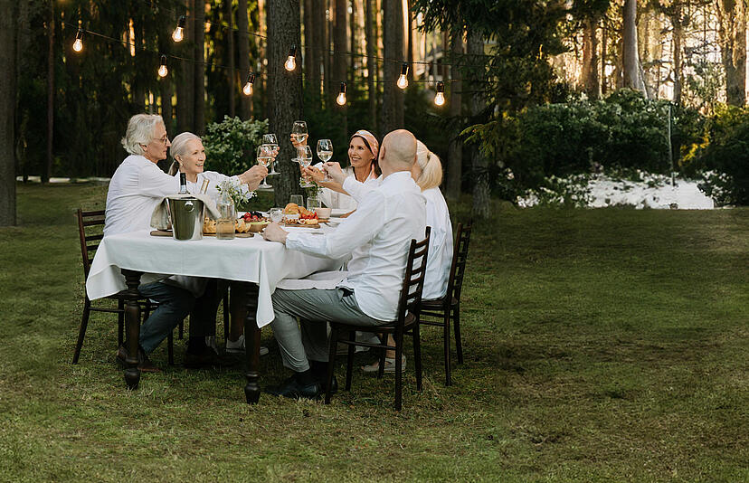 So veranstaltest du die perfekte Gartenparty